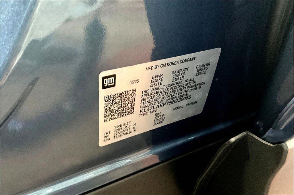 new 2025 Buick Envista car, priced at $23,131