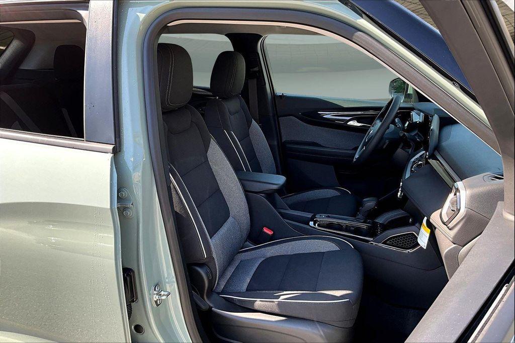 new 2026 Chevrolet TrailBlazer car, priced at $25,278