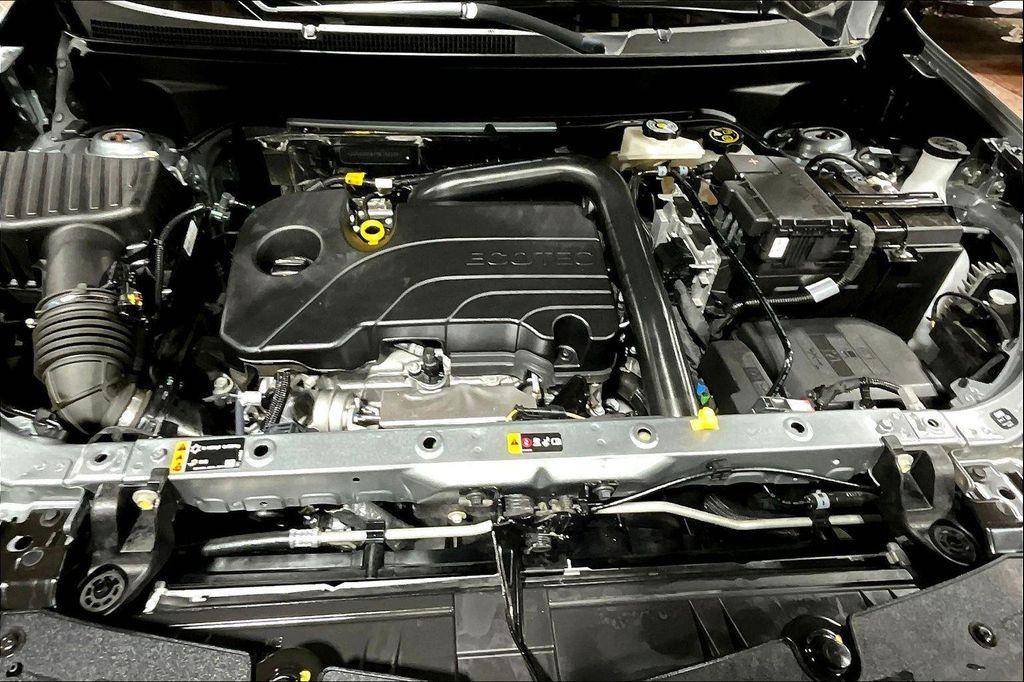 used 2024 Chevrolet Equinox car, priced at $20,991