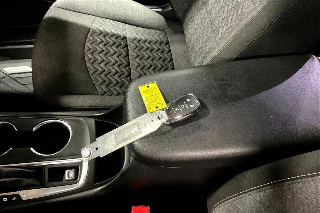 used 2024 Chevrolet Equinox car, priced at $20,991