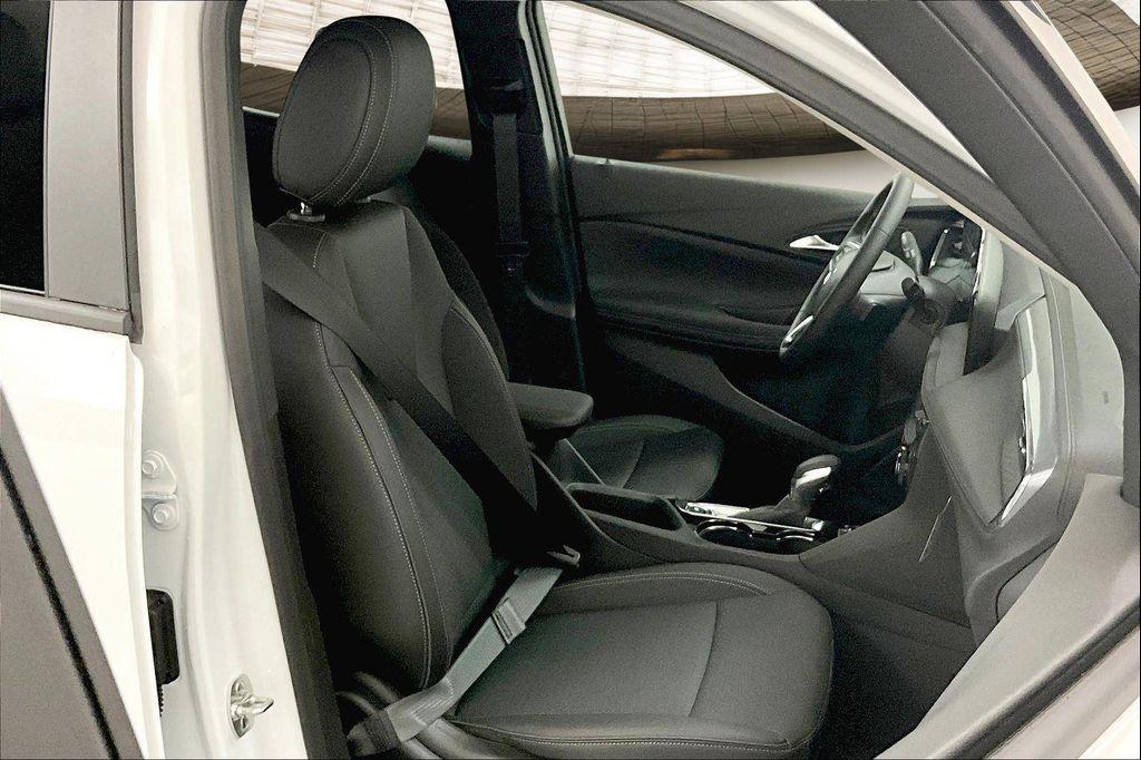 new 2025 Buick Encore GX car, priced at $25,872