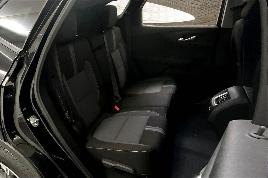 new 2025 Chevrolet Blazer car, priced at $35,917