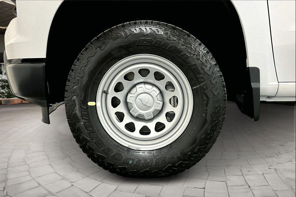 new 2025 Chevrolet Silverado 1500 car, priced at $39,035