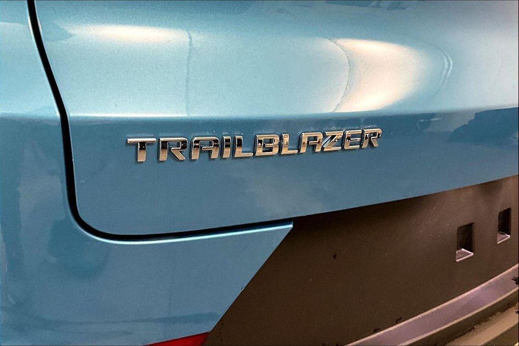 new 2025 Chevrolet TrailBlazer car, priced at $22,668