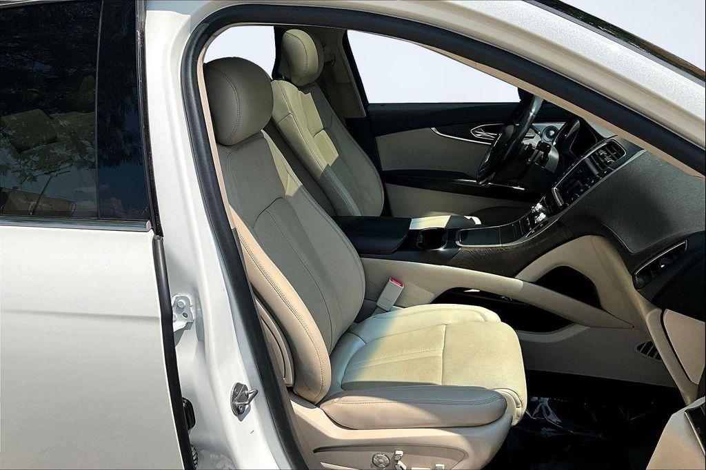 used 2020 Lincoln Nautilus car, priced at $27,750
