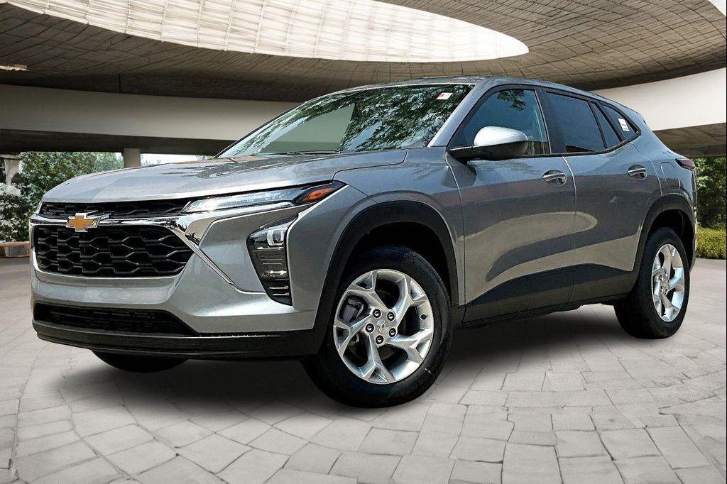 new 2025 Chevrolet Trax car, priced at $22,610