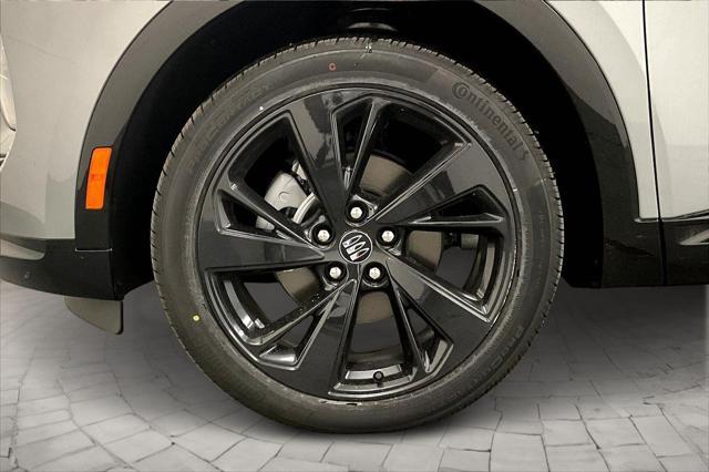 new 2025 Buick Envision car, priced at $41,235