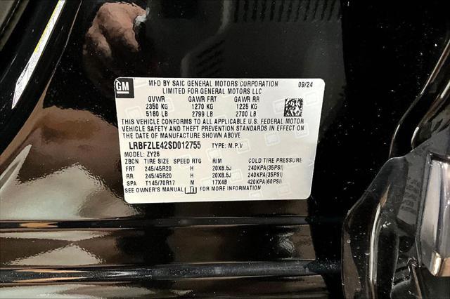new 2025 Buick Envision car, priced at $41,235