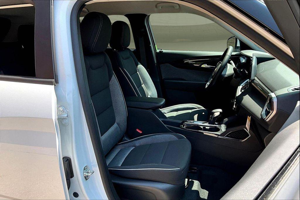 new 2026 Chevrolet TrailBlazer car, priced at $28,004