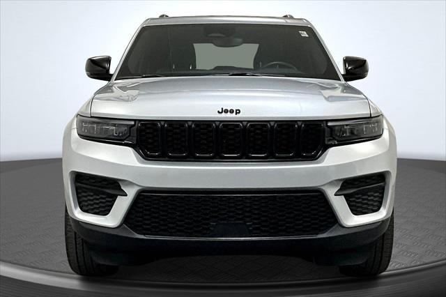 used 2022 Jeep Grand Cherokee car, priced at $31,105