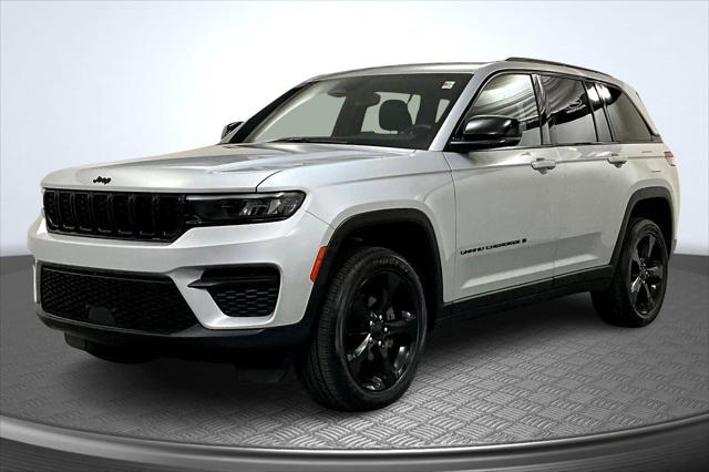 used 2022 Jeep Grand Cherokee car, priced at $31,105