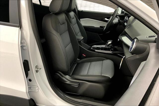 new 2025 Chevrolet Trax car, priced at $22,995