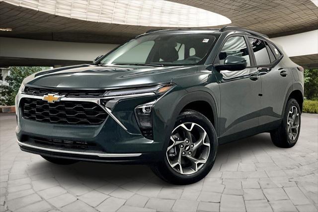 new 2025 Chevrolet Trax car, priced at $23,590