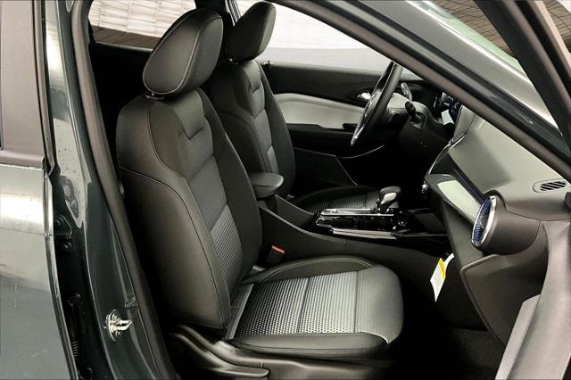 new 2025 Chevrolet Trax car, priced at $23,590