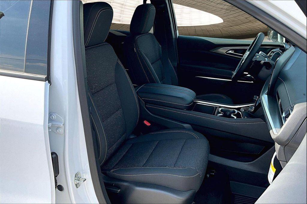 new 2026 Chevrolet Traverse car, priced at $42,503