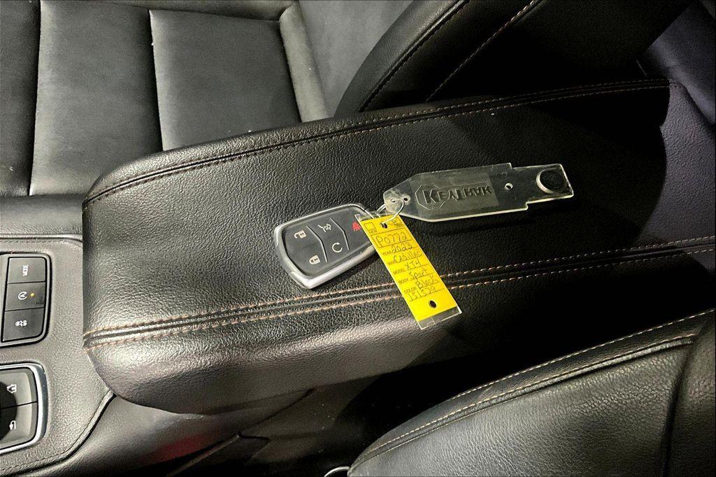 used 2023 Cadillac XT4 car, priced at $28,991