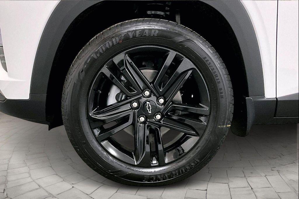 new 2025 Chevrolet Trax car, priced at $25,845