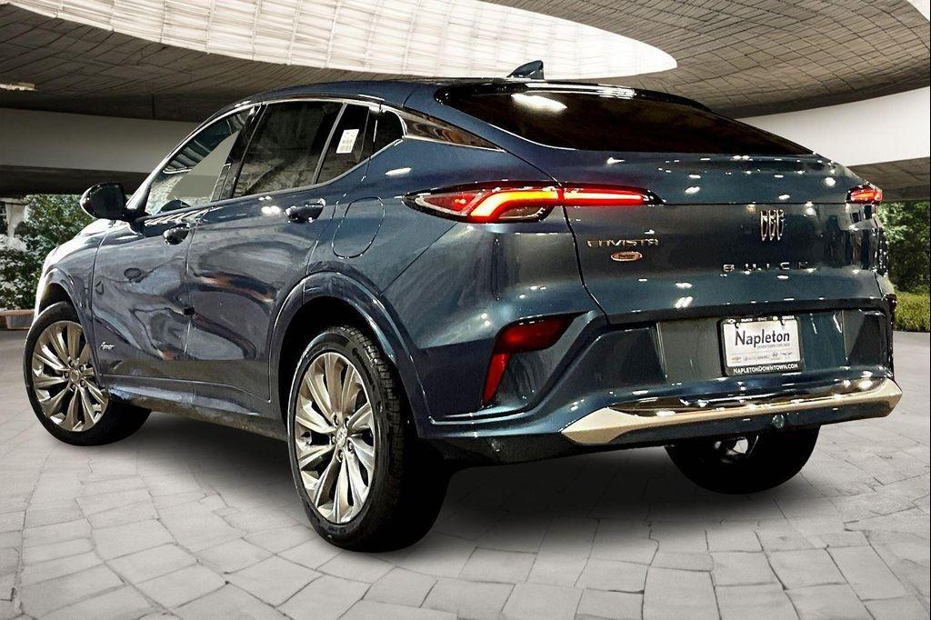 new 2025 Buick Envista car, priced at $29,935