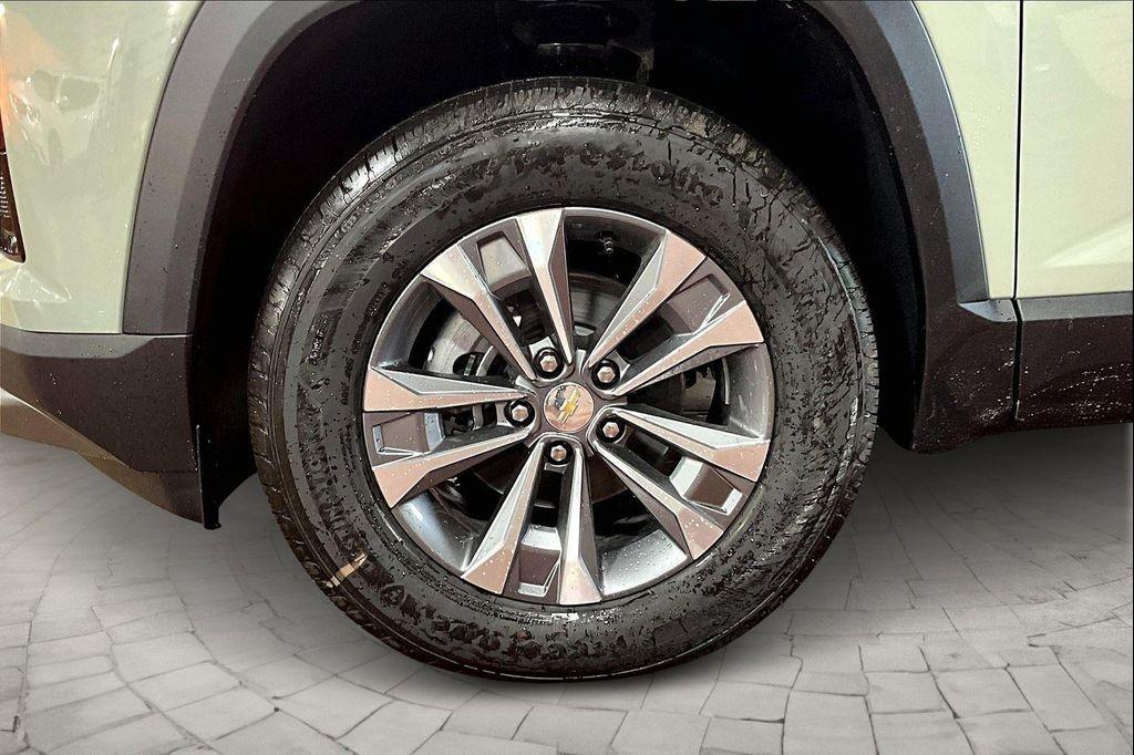 new 2026 Chevrolet Equinox car, priced at $28,445