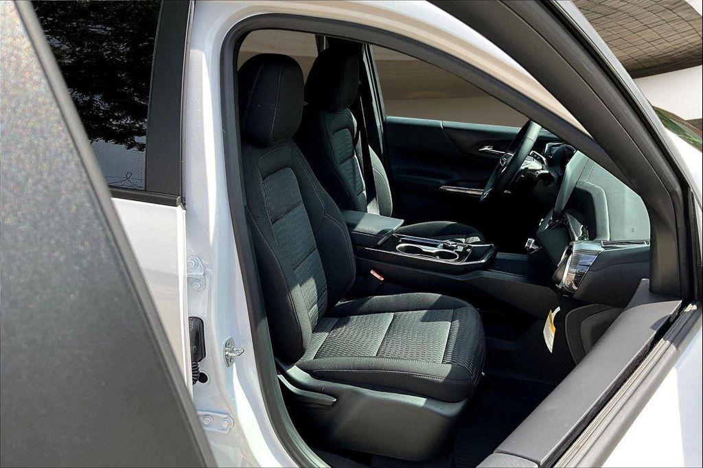 new 2026 Chevrolet Equinox car, priced at $29,842