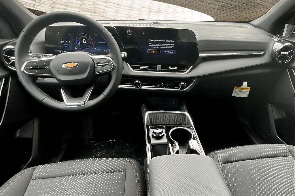 new 2026 Chevrolet Equinox car, priced at $28,905
