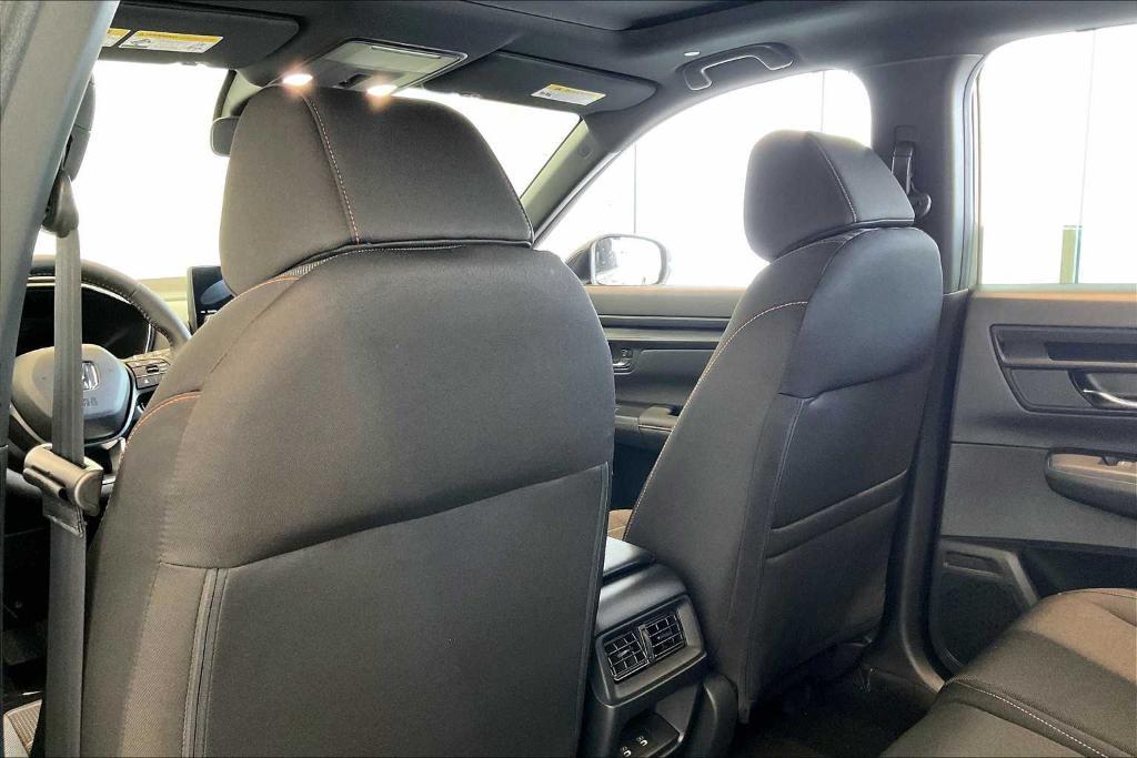 new 2025 Honda CR-V Hybrid car, priced at $38,000