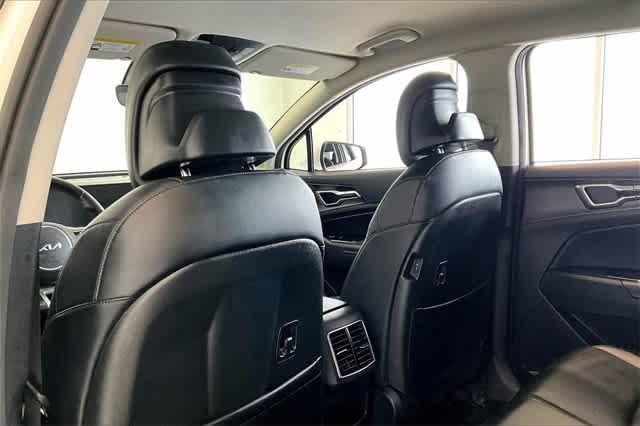 used 2023 Kia Sportage Hybrid car, priced at $27,121