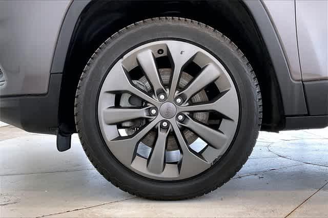 used 2021 Jeep Cherokee car, priced at $23,360