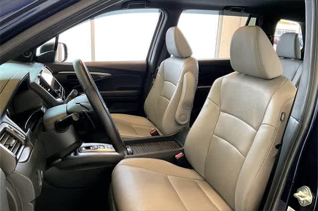 used 2022 Honda Passport car, priced at $31,736