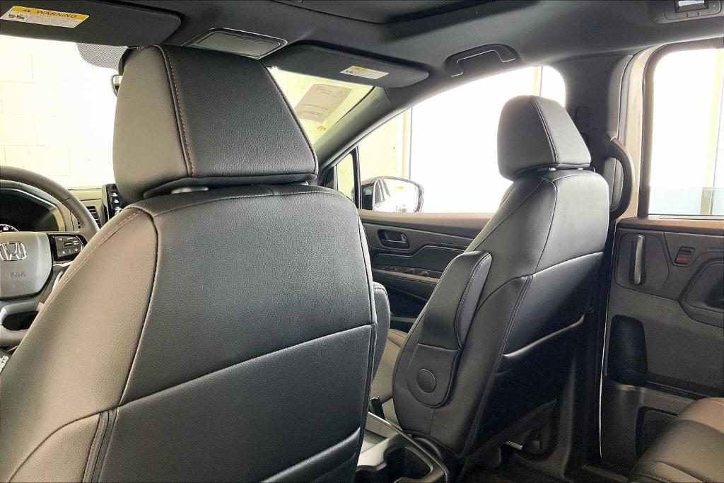 new 2025 Honda Odyssey car, priced at $45,275