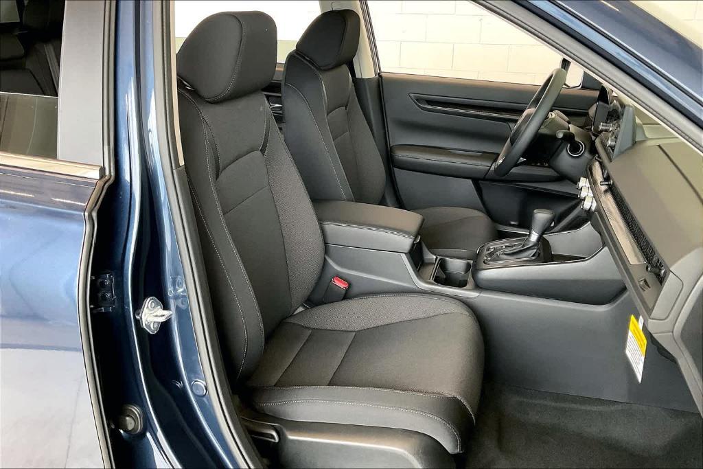 new 2025 Honda CR-V car, priced at $32,995