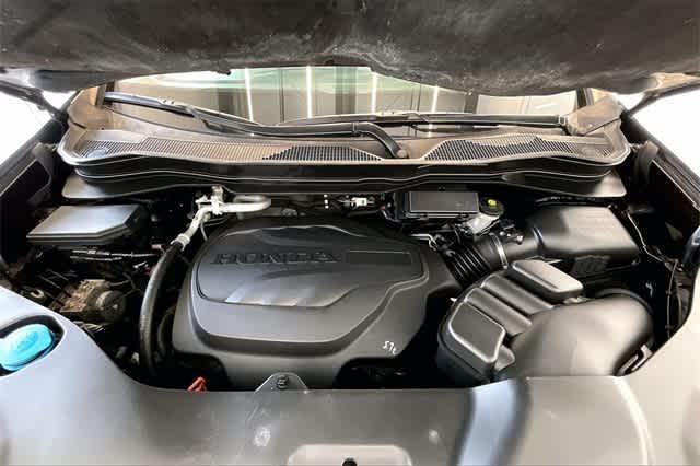 used 2016 Honda Pilot car, priced at $14,582