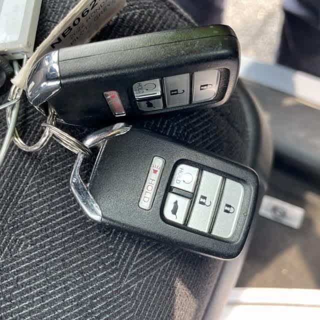 used 2022 Honda Pilot car, priced at $30,790