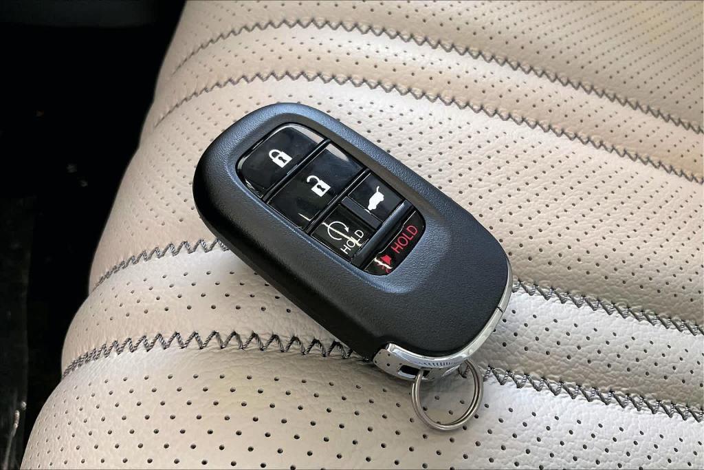 new 2025 Honda HR-V car, priced at $32,850