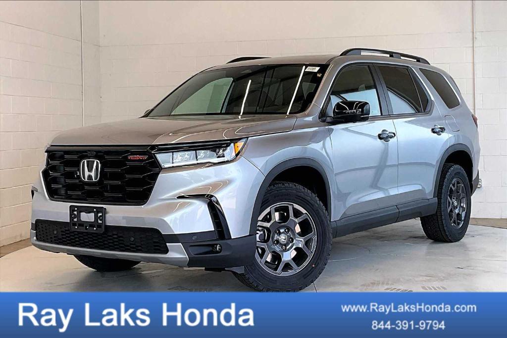 new 2025 Honda Pilot car, priced at $50,850
