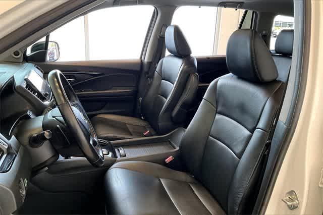 used 2022 Honda Pilot car, priced at $32,694