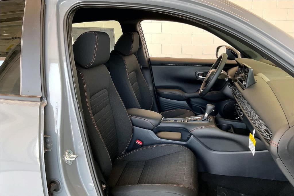 new 2025 Honda HR-V car, priced at $30,850
