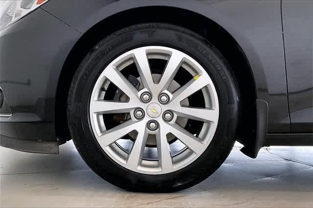 used 2015 Chevrolet Malibu car, priced at $8,610