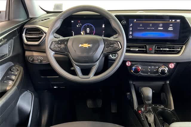 used 2025 Chevrolet TrailBlazer car, priced at $25,438