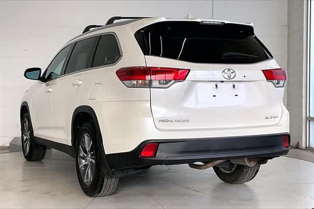 used 2019 Toyota Highlander car, priced at $27,188