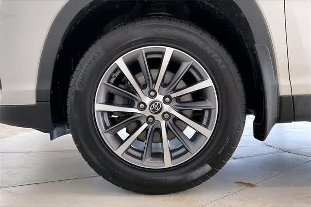 used 2019 Toyota Highlander car, priced at $27,188