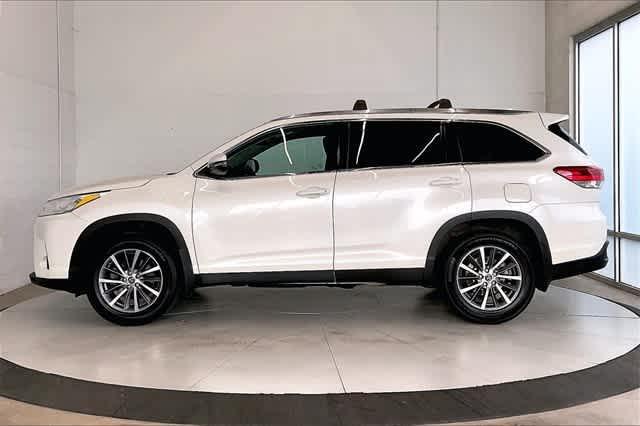 used 2019 Toyota Highlander car, priced at $27,188