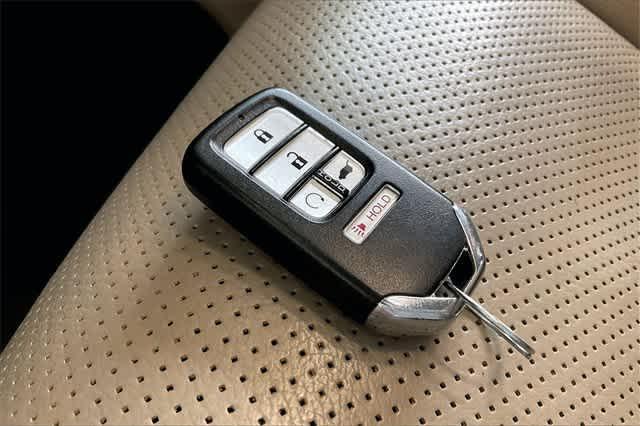 used 2021 Honda Pilot car, priced at $31,902
