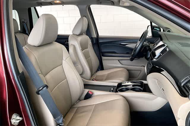 used 2021 Honda Pilot car, priced at $31,902