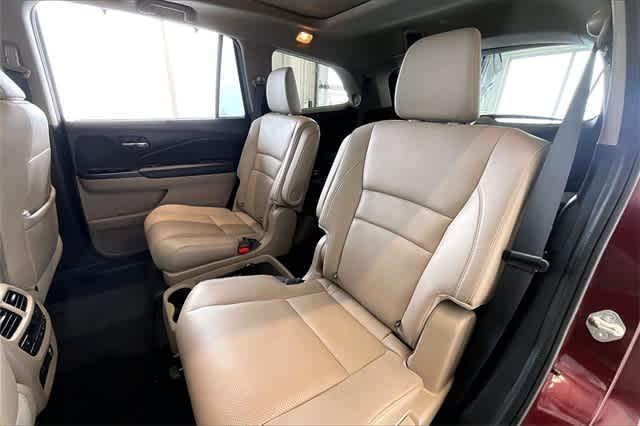 used 2021 Honda Pilot car, priced at $31,902