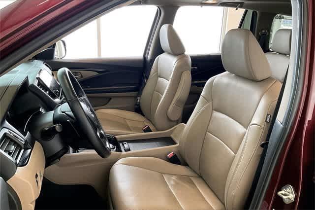 used 2021 Honda Pilot car, priced at $31,902