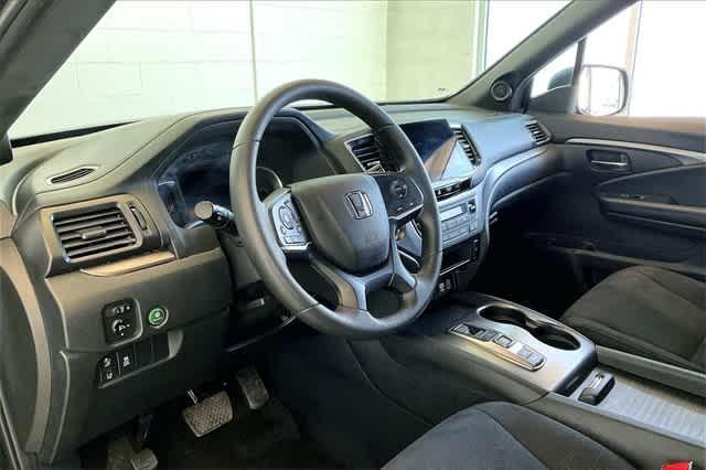 used 2022 Honda Pilot car, priced at $31,136