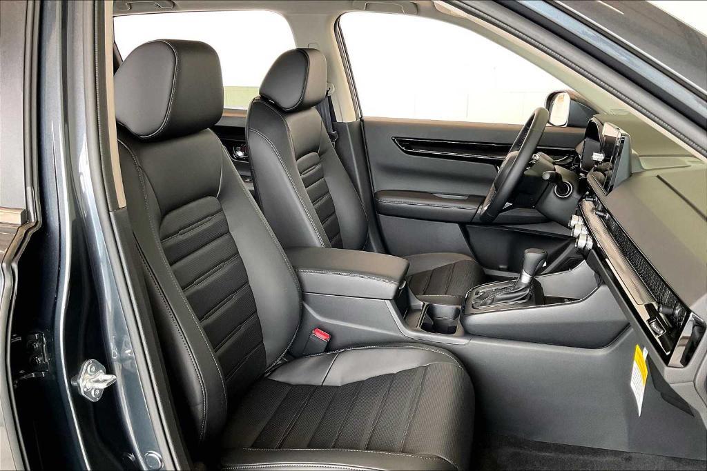 new 2025 Honda CR-V car, priced at $37,895