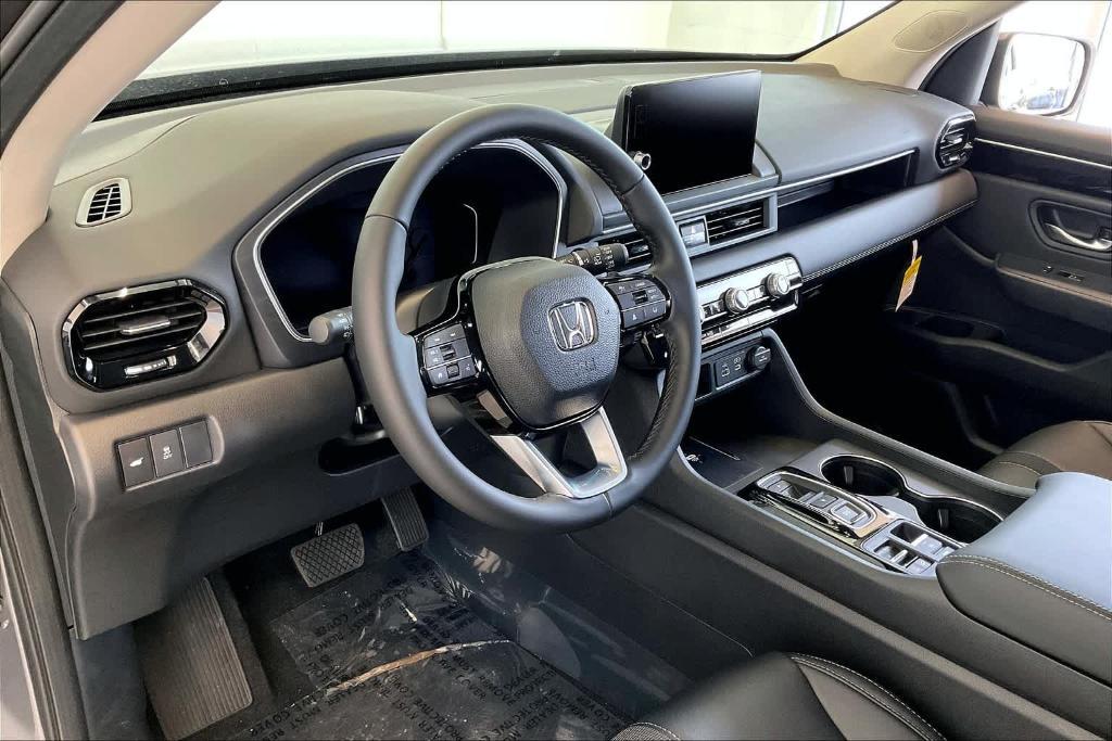 new 2025 Honda Pilot car, priced at $47,095