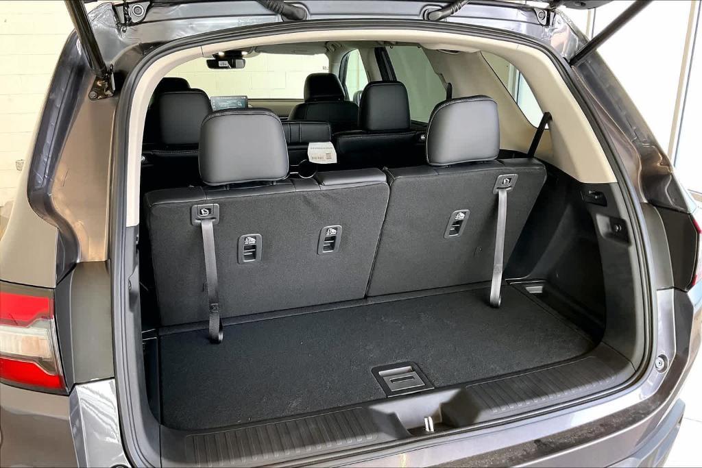 new 2025 Honda Pilot car, priced at $47,095